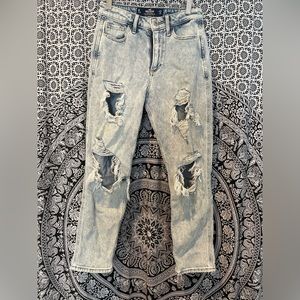 Hollister - Curvy High-Rise Mom Jeans - 0S w24 L25